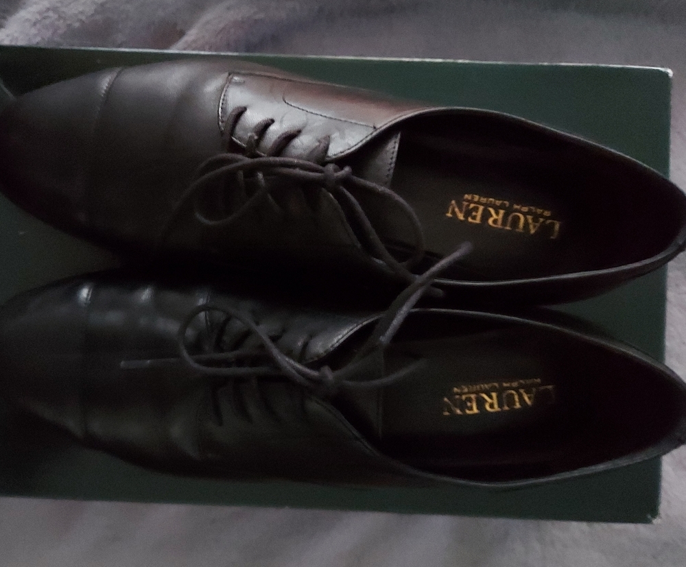 Signature Ralph Lauren Oxford 9B Black, worn once